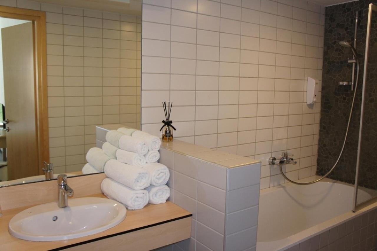 Zaliasis Slenis - Self Check-In Hotel - Free Parking Aukstkiemiai Exteriér fotografie